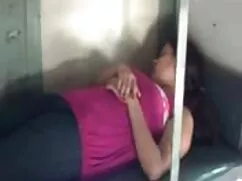 Chica cachonda divir ...