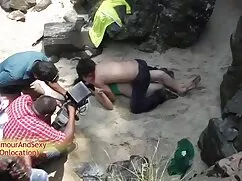 Dos chicas, señoras  ...