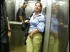 Chica delgada con ta ...