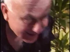 Chico gordo relaja s ...