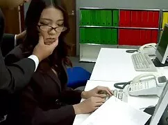 El médico acudió a l ...